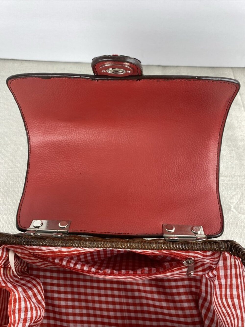 VTG Leather & Wicker Rattan Picnic Basket Purse Woven Handbag Red Check Fabric - Picture 16 of 16